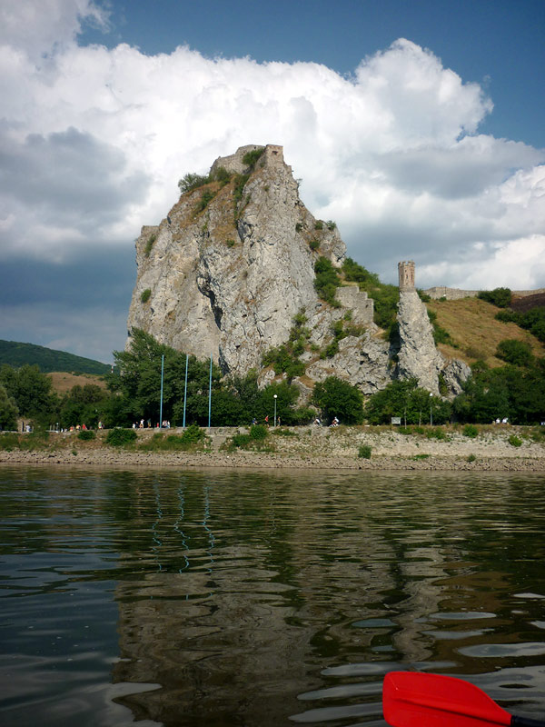 Devínsky hrad - pohľad z Dunaja