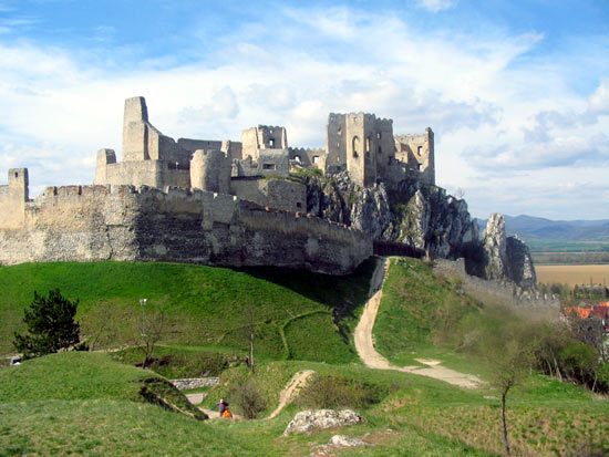 Pohľad na hrad Beckov