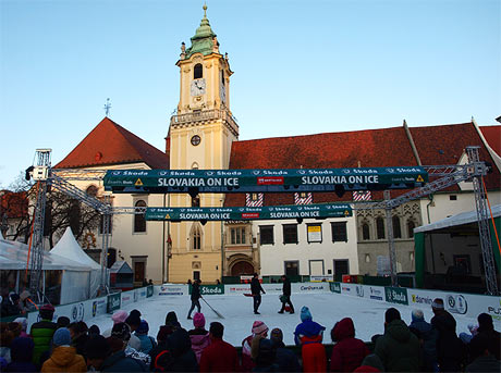 Čakanie na ľad - Hlavné námestie v Bratislave, január 2011