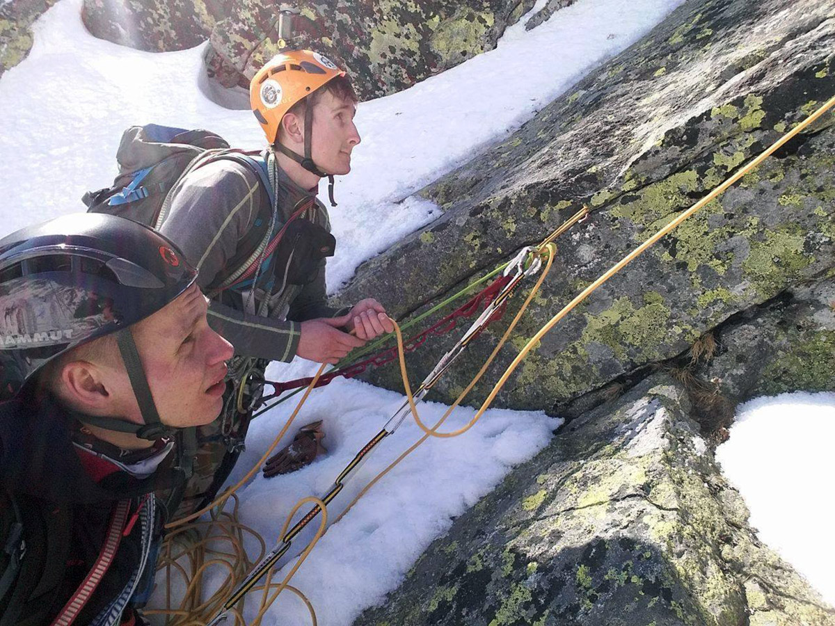 Passionate climbing 29: Do not keep our rope
