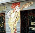 Mozaika starožitníctva pri Redute v Bratislave. Autor Fero Guldan.