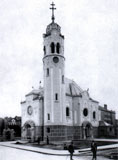 Modrý kostolík na dobovej fotografii - z knihy Bratislavské rehole, kostoly a kláštory