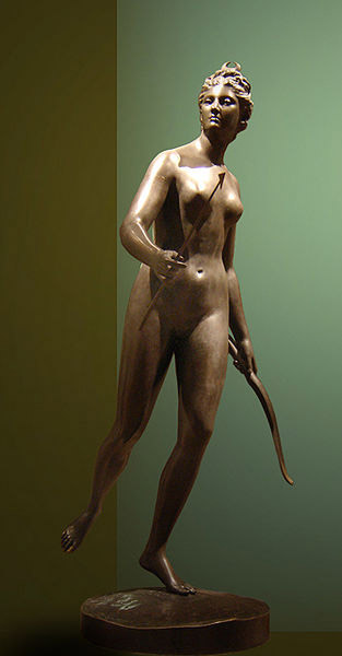 Diana od Jean-Antoine Houdona, bronz, 1790. Múzeum v Louvre.